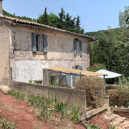 Casa de Férias Maison De Village Authentique Octon