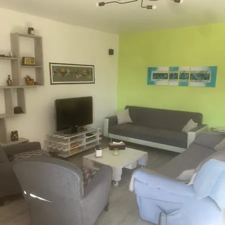 Casa de Férias Maison De Village Authentique Octon